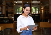 ¿Debo registrar el nombre y diseño de mi restaurante?